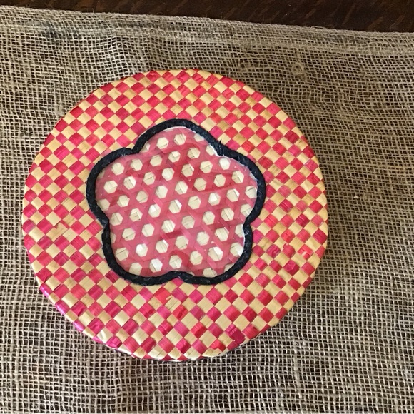 Vintage retro 12  basket weave trivets and storage basket - Picture 4 of 5